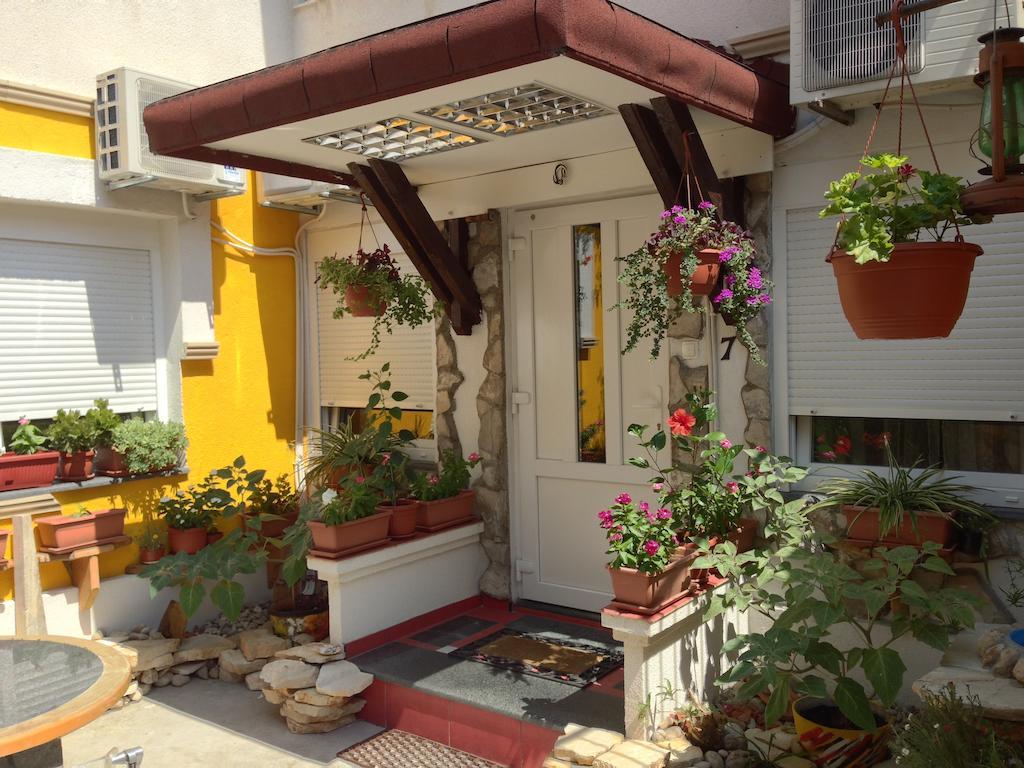 Guesthouse 7Even Мостар Екстериор снимка